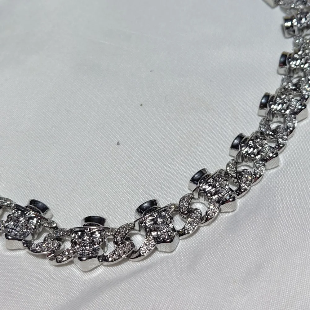 Women's Unbranded Silver Skull Chain Necklace One Size